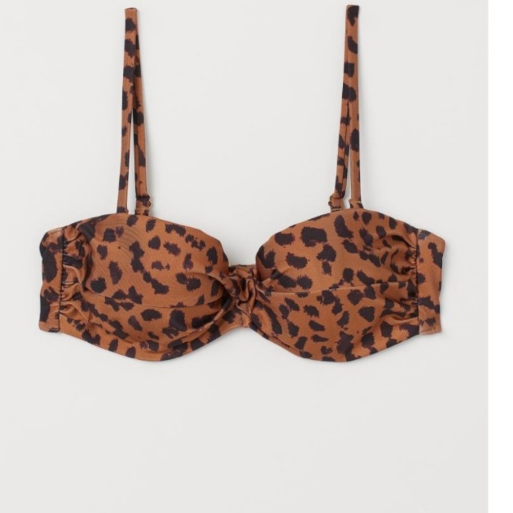 H&M leopard bikini top. Size 42C.